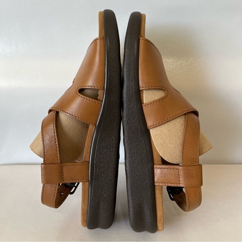 SAS Huggy Caramel Leather Sandals - Picture 8 of 12